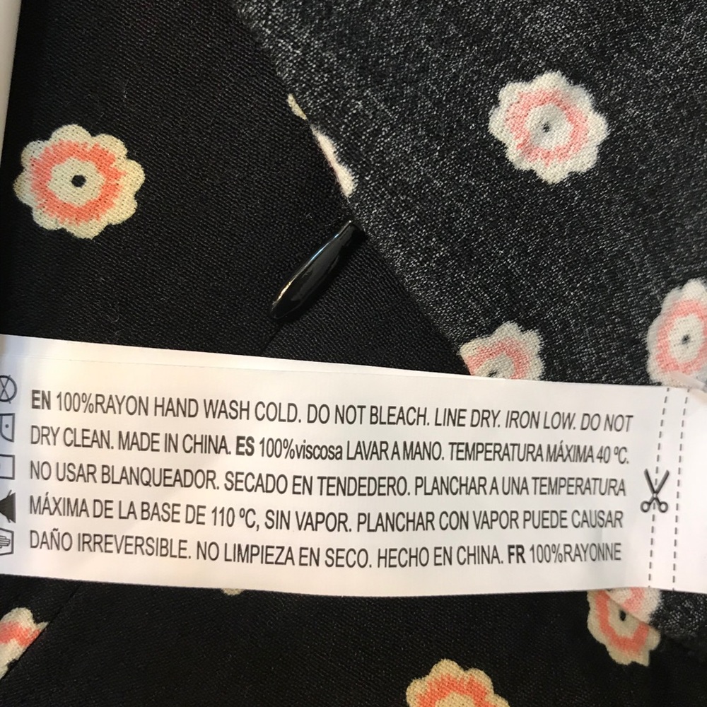 Forever 21 Floral Dress Pants - Picture 9 of 9